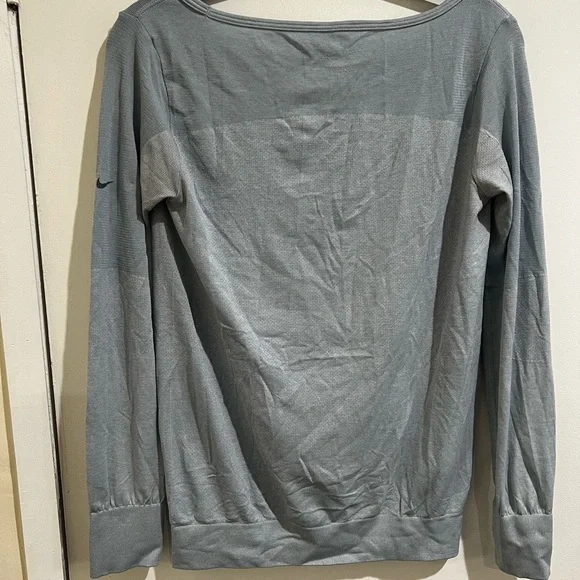 Nike Women's Light Gray Long Sleeve Top - Picture 3 of 4